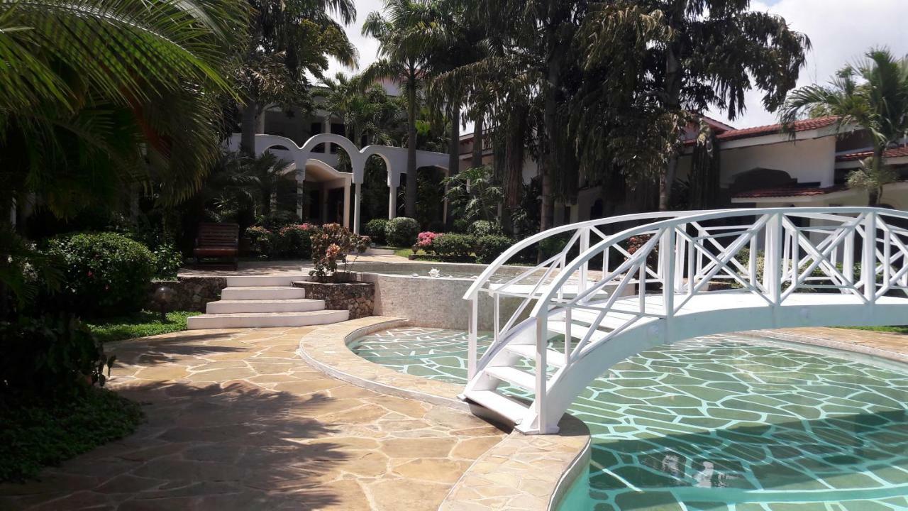 Hotel Villa Malindi Buitenkant foto